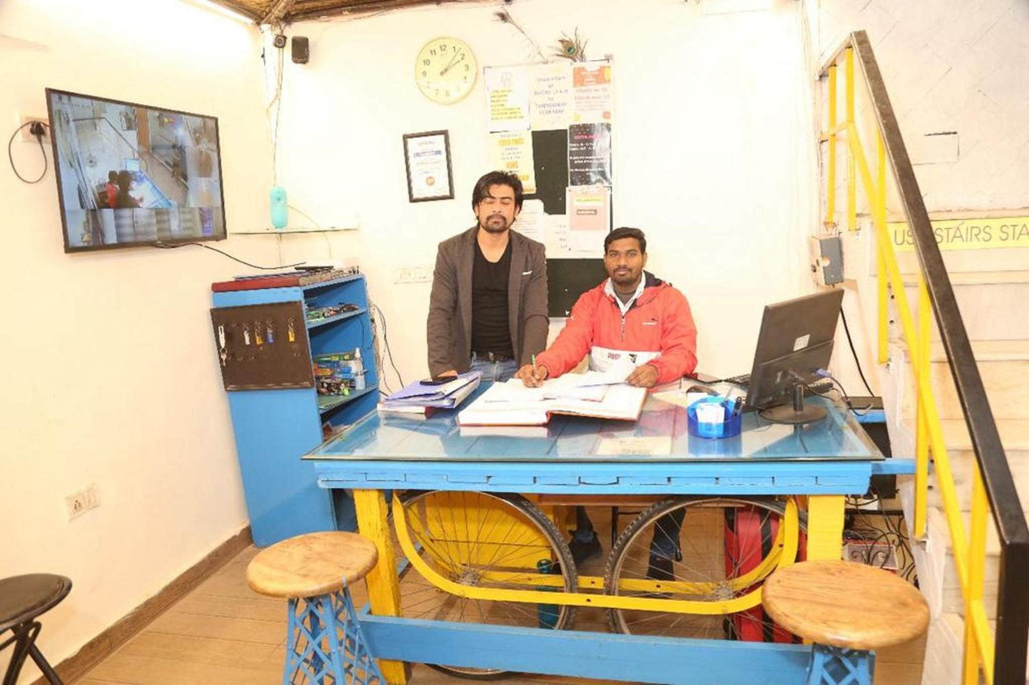 Bunk Hostel Delhi Best Backpacking Accommodation Nova Deli Exterior foto